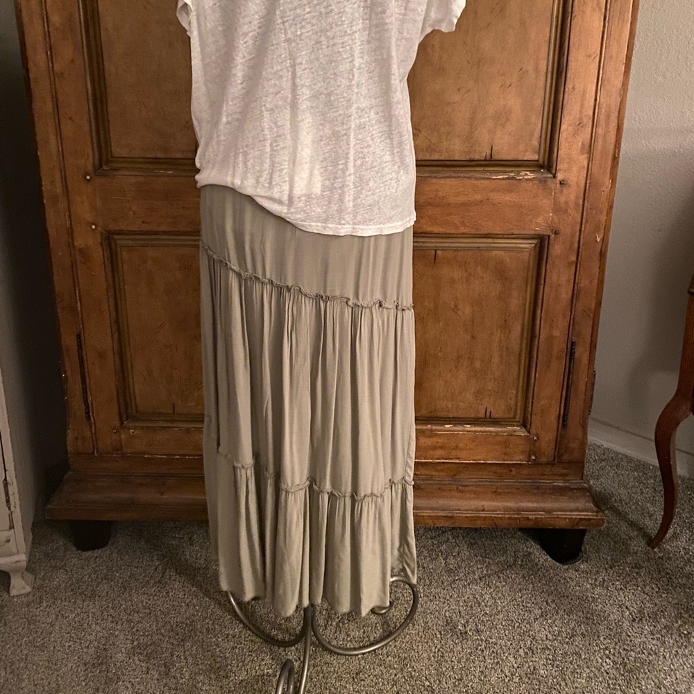 Beautiful Suzy D London Soft Pink Tiered Skirt